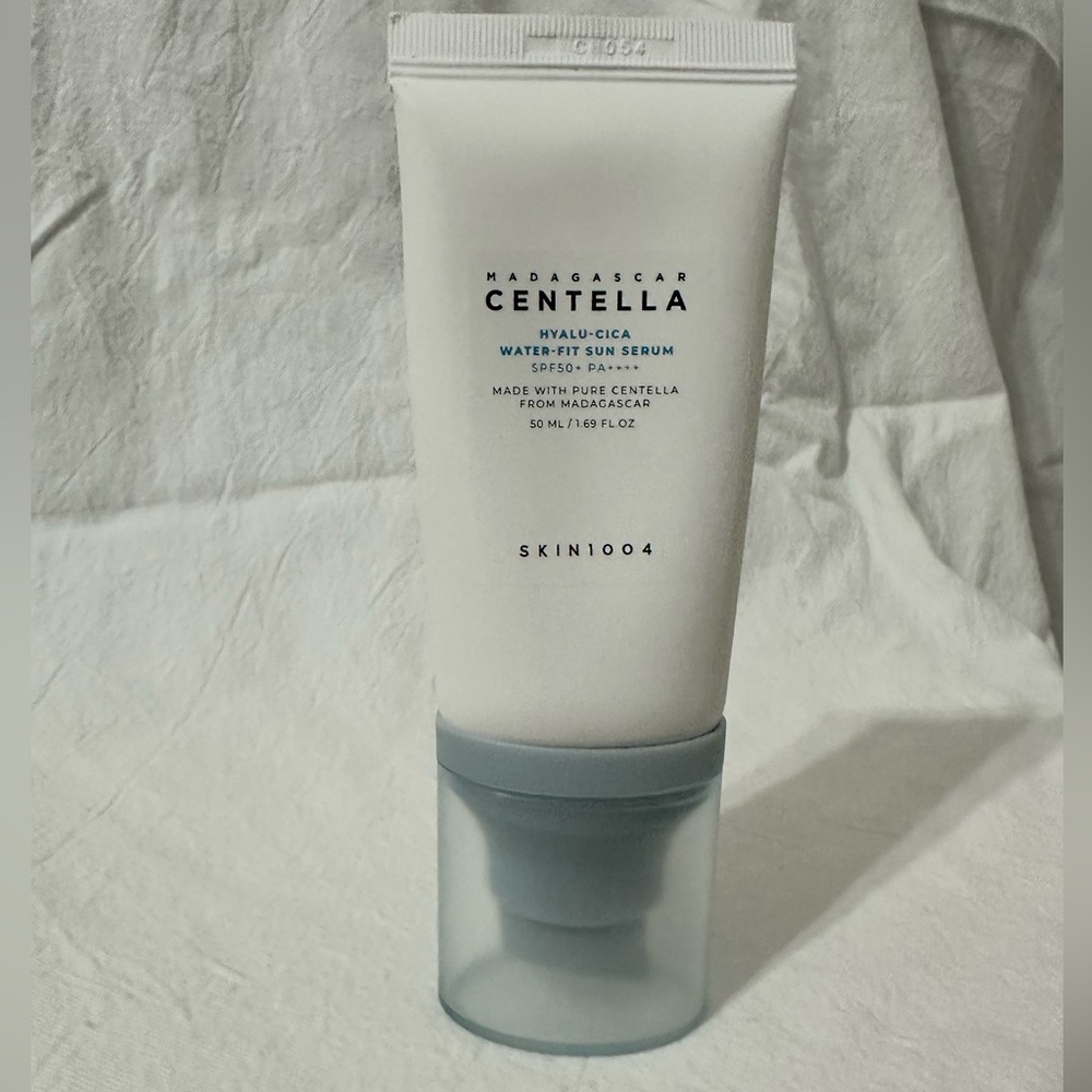 Skin1004 Madagascar centella  hyalu-cica water fit sun screen